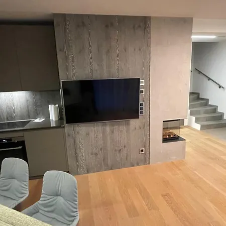 Elena Apartment *