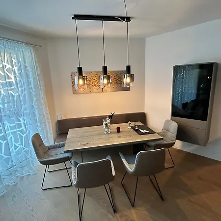 Elena Apartment *